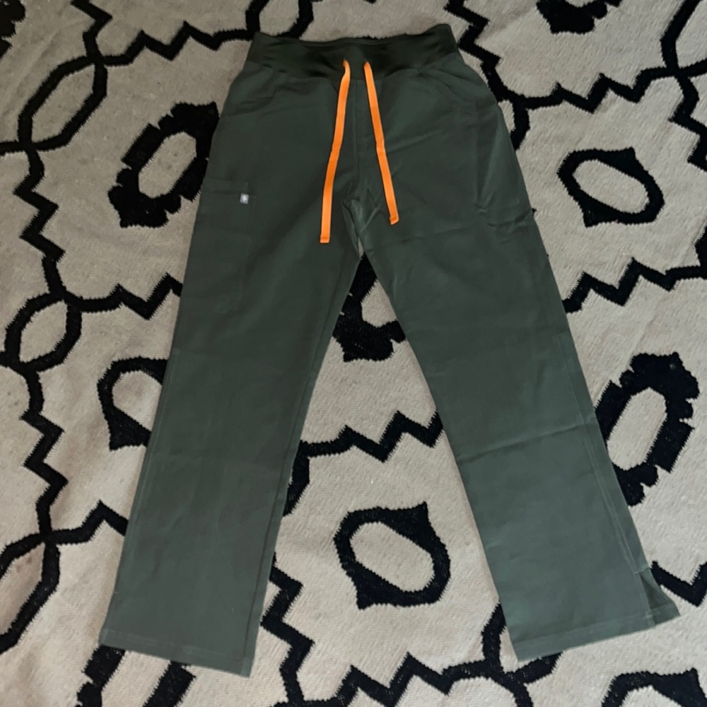 FIGS Cargo pants Size S/P